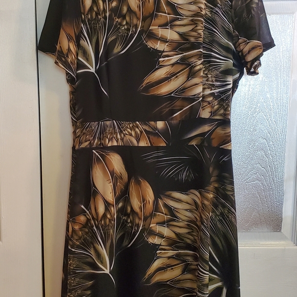New Brown Midi Dress Size Med - Picture 2 of 8